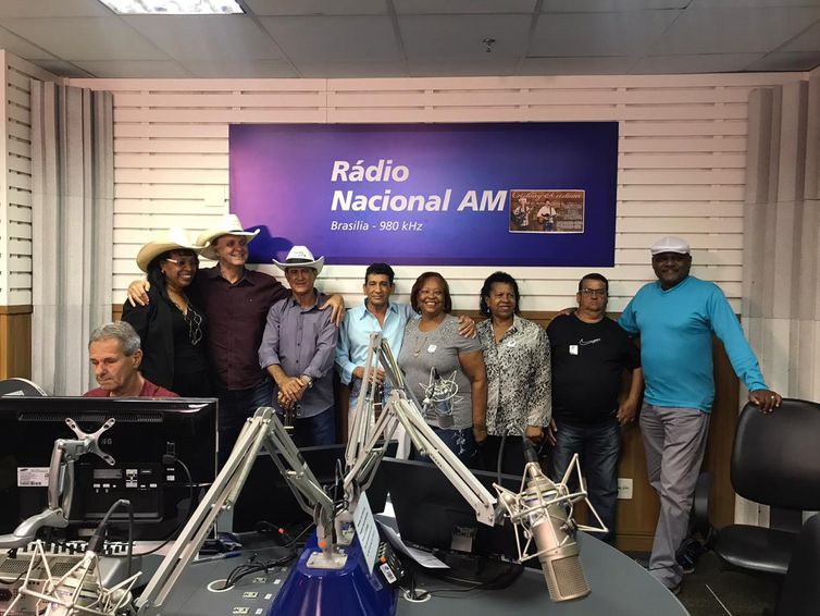 ouvinte_aniversario_nacional.jpeg