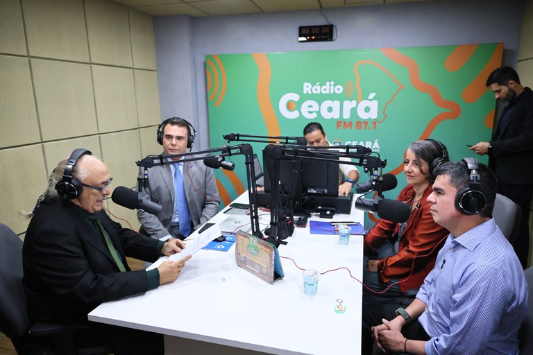 Entrevista com Lidia e Chagas Vieira inauguram programação da Rádio Ceará. Foto: Thiago Gaspar/Governo do Ceará Foto: Thiago Gaspar/Governo do Ceará