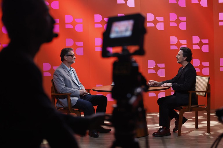 Professor João Cezar Castro Rocha participa do programa DR com Demori. Foto: Paulo Pinto/Agência Brasil Professor João Cezar Castro Rocha participa do programa DR com Demori. Foto: Paulo Pinto/Agência Brasil
