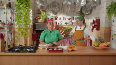 Apresentadora Regina Tchelly recebe chef Morena Leite no Xodó de Cozinha / Crédito: Divulgação / TV Brasil