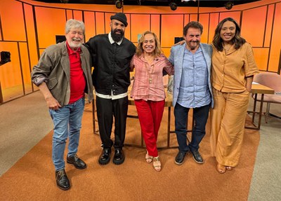 Jocafi, Russo Passapusso, Cissa Guimarães, Antonio Carlos e Fabiane Pereira no Sem Censura / Crédito: Rodrigo Peixoto / TV Brasil