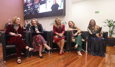 Cissa Guimarães recebe Troféu Romy no Prêmio EMERJ Mulheres do Ano 2025 / Crédito: Maicon Souza / EMERJ