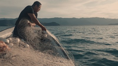 Chef Eudes Assis na série de culinária exibida na TV Brasil / Crédito: Produtora Brasileira de Arte e Cultura / Divulgação