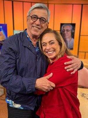 Ivan Lins e Cissa Guimarães no programa Sem Censura / Crédito: Rodrigo Peixoto / TV Brasil