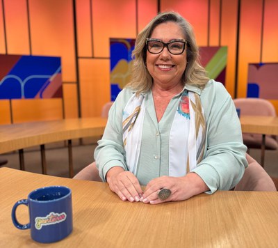 Katy Navarro comanda o Sem Censura nas férias de Cissa Guimarães / Crédito: Rodrigo Peixoto / TV Brasil