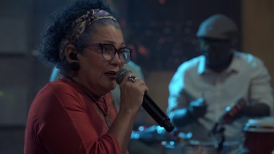 Silvia Borba no programa Samba na Gamboa / Crédito: Divulgação / TV Brasil