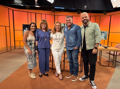 Cissa Guimarães e convidados no especial do Sem Censura sobre Janete Clair / Crédito: Raphael Lemos / TV Brasil