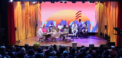 Cissa Guimarães e convidados do programa Sem Censura na Bahia / Crédito: Sérgio Isensee / IRDEB