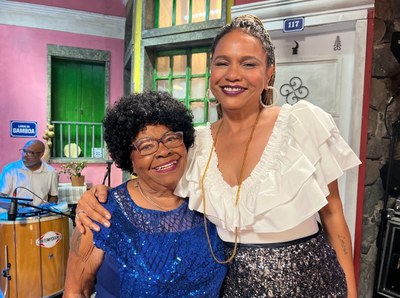 Tia Surica e Teresa Cristina no programa Samba na Gamboa / Crédito: Jefferson Luz / TV Brasil