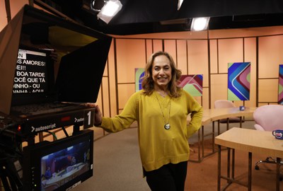 Cissa Guimarães volta ao comando da bancada do Sem Censura, da TV Brasil