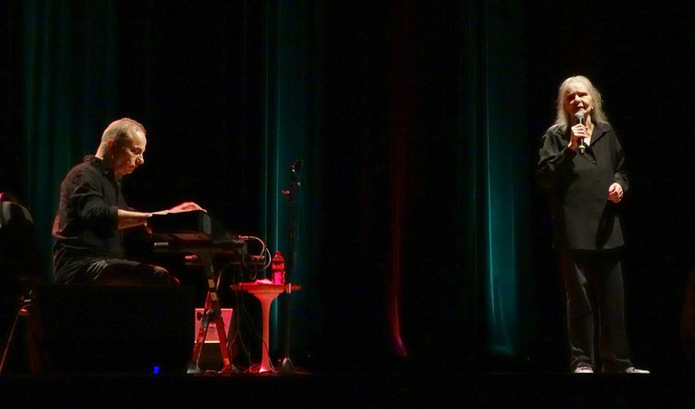 Cena_Musical_TV_Brasil_pianista_Ricardo_Mac_e_Angela_Ro_Ro_01_Credito_Marcelo_Castello_Branco_Divulgacao.jpg